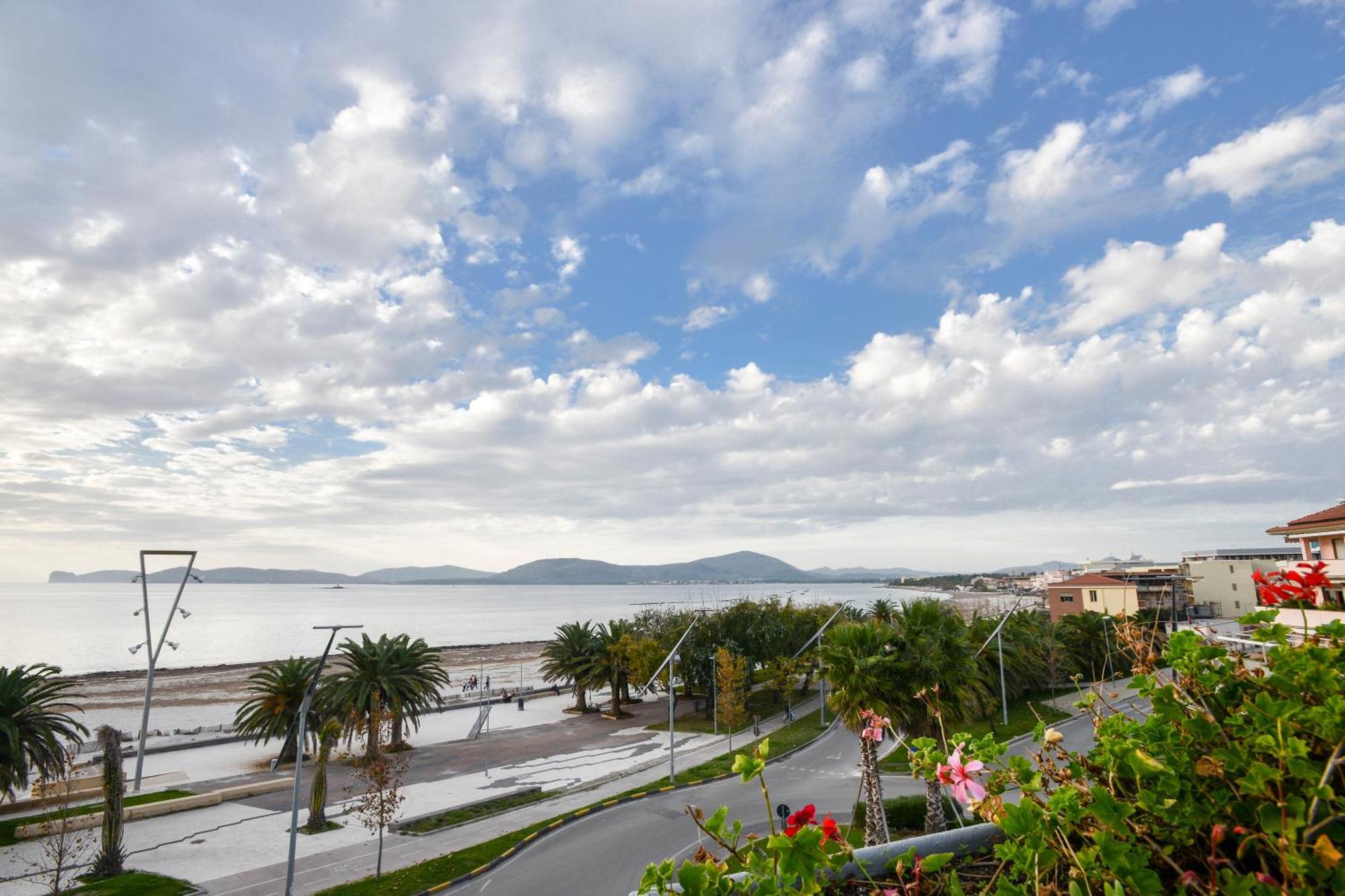Luxury Garibaldi Apartment Alghero Ngoại thất bức ảnh