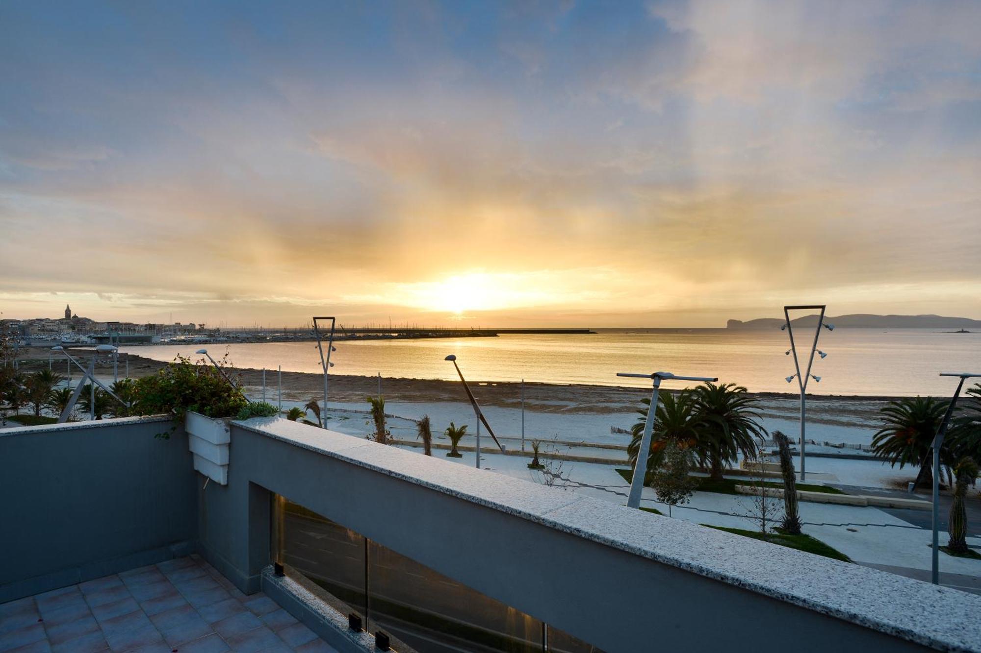 Luxury Garibaldi Apartment Alghero Ngoại thất bức ảnh